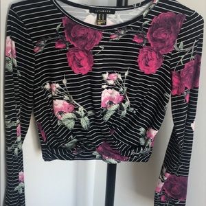 Long sleeve crop top